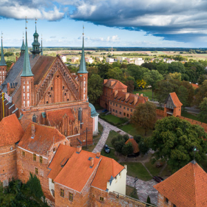 Frombork, Wzgorze Katedralne. EU, PL, Warm-Maz. Lotnicze.